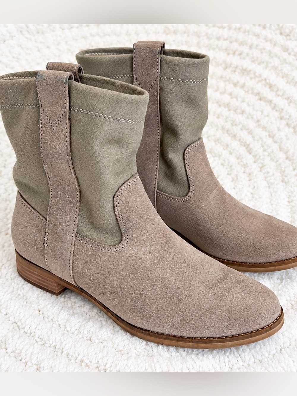 TOMS Laurel Suede Wool Slouch Western Ankle Boots Women’s 8.5 Tan